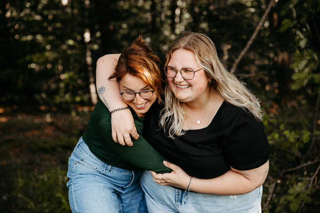 quatschbilder mit der freundin, beste freundin, freundschaftsshooting